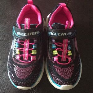 Skechers sneakers size 11.5 for toddler girl